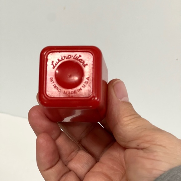 Decorative Only. Vintage.  Lustro Ware, Salt & Pepper Shaker Set - Picture 5 of 6